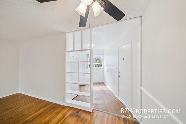 Foto del edificio - 8058 Hemet Pl