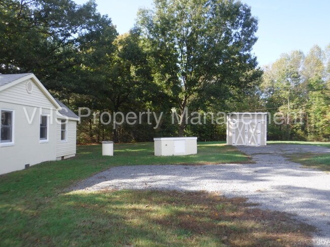 Building Photo - 1245 Fords Shop Rd