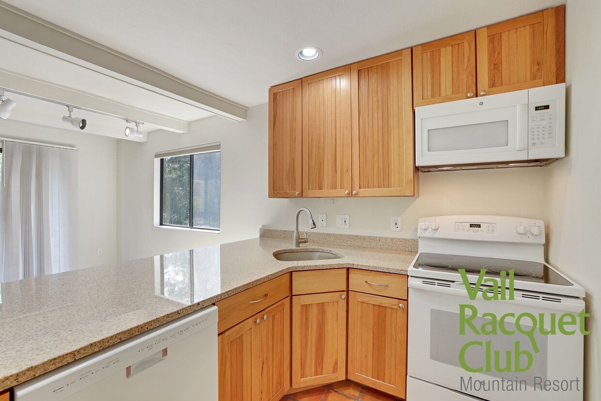 Primary Photo - 1BR, 1BA with Health Club Membership