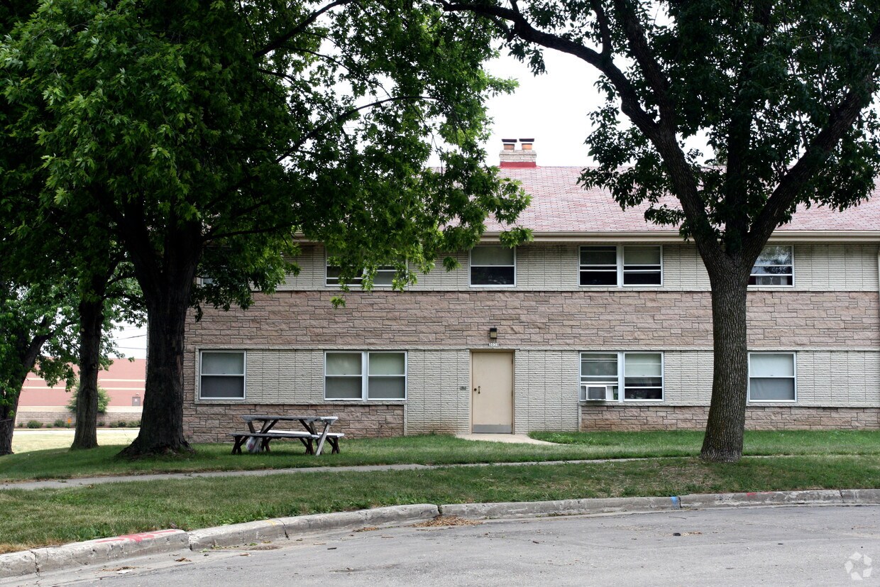 Primary Photo - 3039 W Ruskin Ct