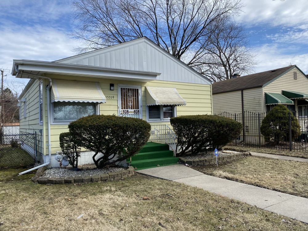 Primary Photo - 3 Bedroom 2 Bath Single Family Home
