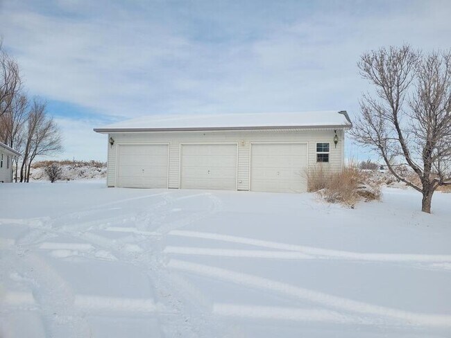 Building Photo - 35192 Co Rd 39