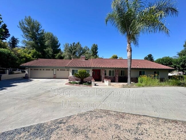 Building Photo - 29825 Puesta Del Sol