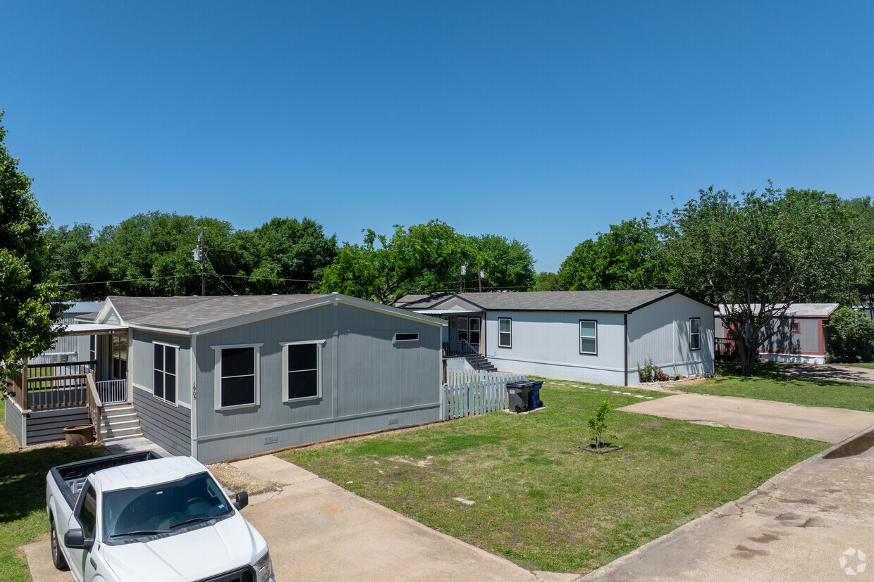 Alternar - Glenn Heights Town & Country
