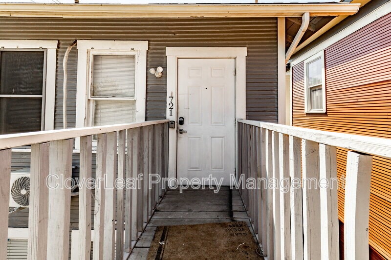 Foto principal - 721 E Euclid Ave