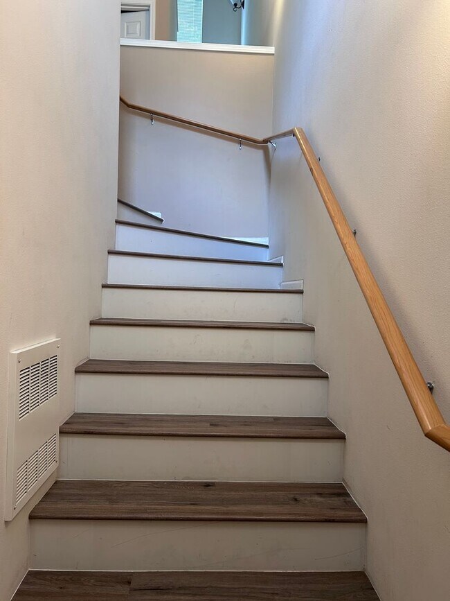 Foto del edificio - Charming & Modern 2-Bedroom Ashburn Community Townhome