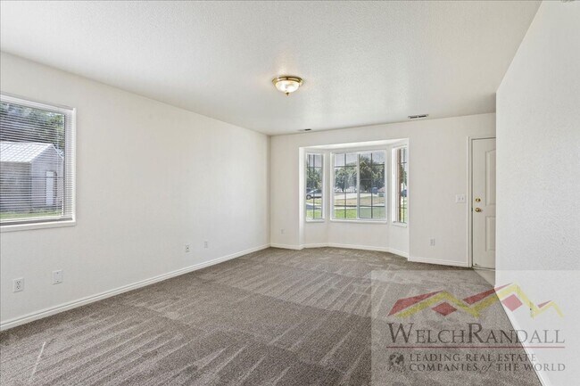 Foto del edificio - 3 Bed 1.5 Bath Duplex in Ogden!