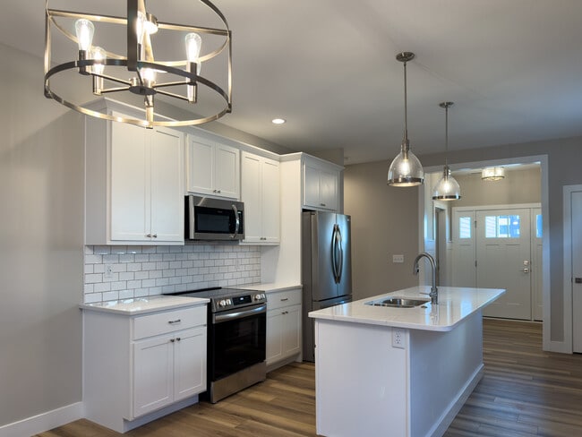 Foto del edificio - 4504 Legends Dr