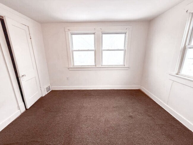 Foto del edificio - 3-BED, 1 BATH BEAUTIFUL SINGLE- FAMILY HOME IN MAPLE HEIGHTS!