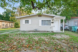 Building Photo - 403 S Contemporary Dr