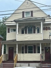 Building Photo - 10-12-12 Clark St