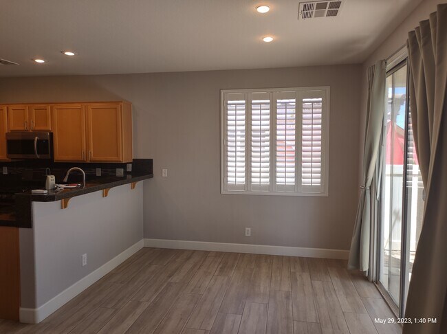 Foto del edificio - 6265 Majestic Hills Ave