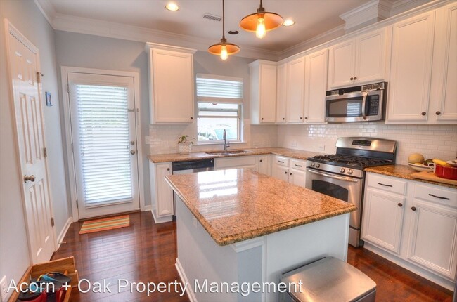 Building Photo - 2 br, 2.5 bath House - 130 Kiley Street