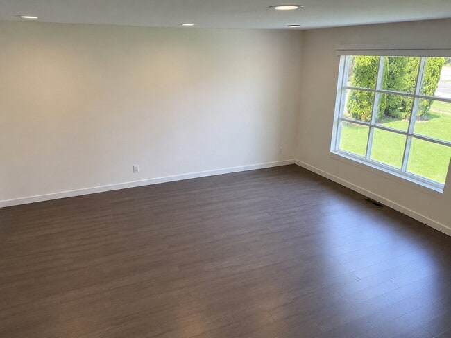 Foto del edificio - 7451 S 75th St