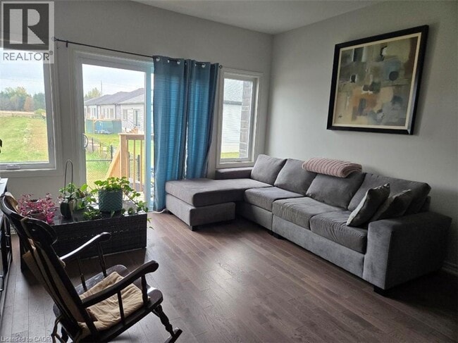 Building Photo - 88 Cheryl Ave