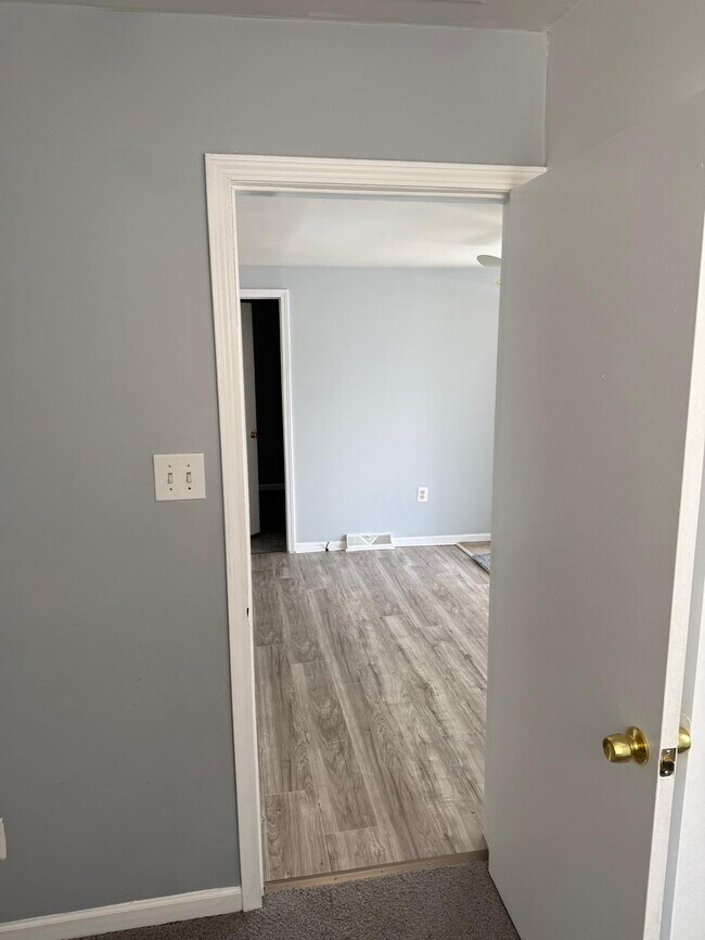 Foto del edificio - 23355 Easterling Ave