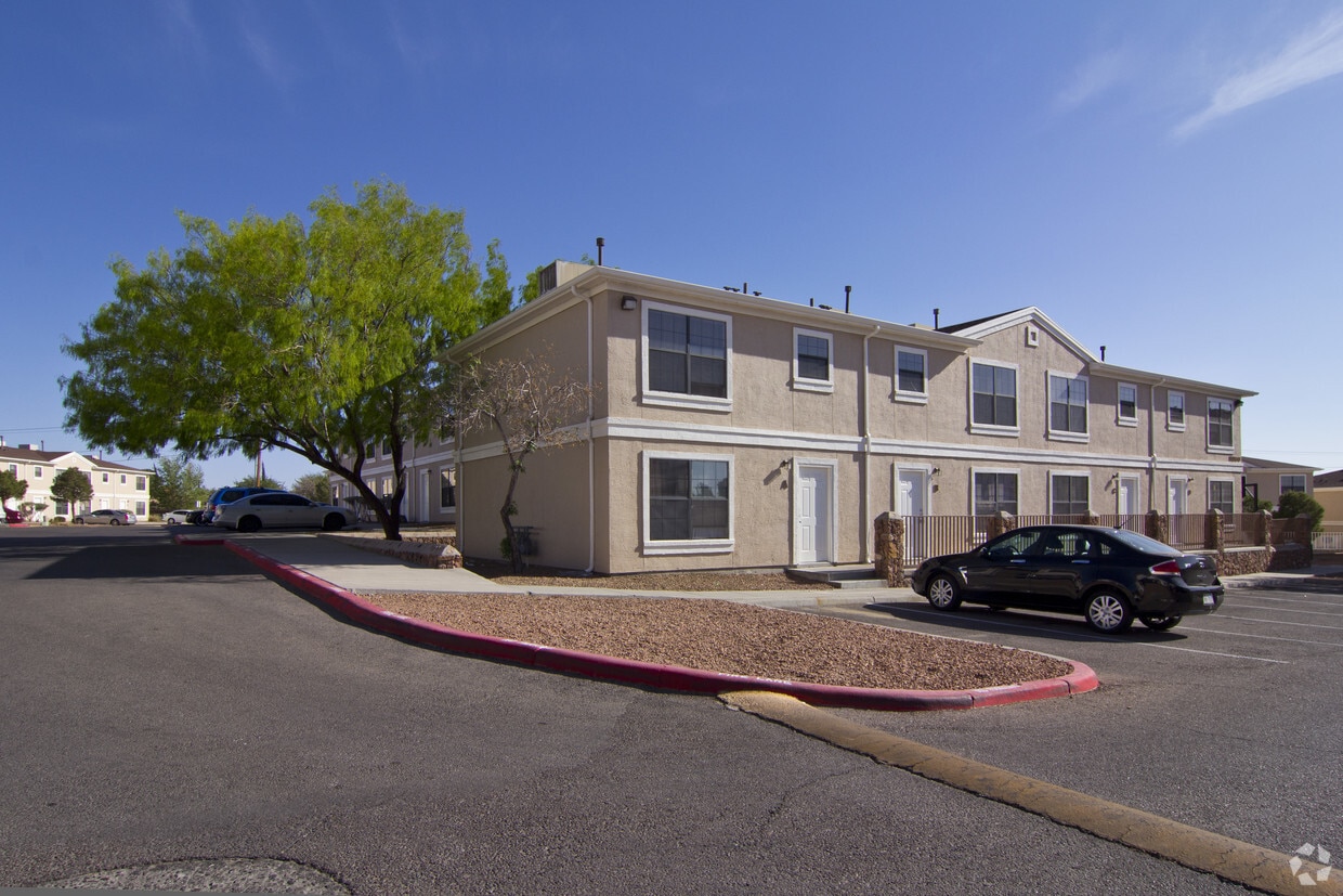 Franklin Place Townhomes Apartments in El Paso, TX