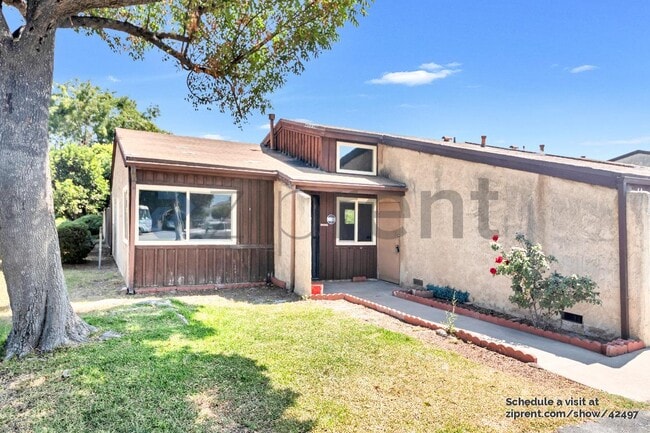 Building Photo - 10950 Saticoy St