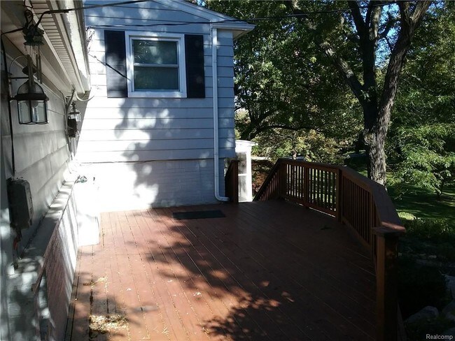 Building Photo - 4325 Pine Tree Trail