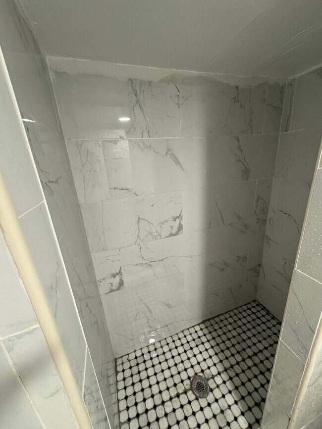 Foto del edificio - 1712 Rockaway Pky