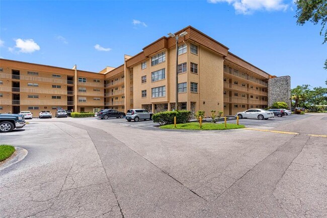 Foto del edificio - 5820 N Church Ave