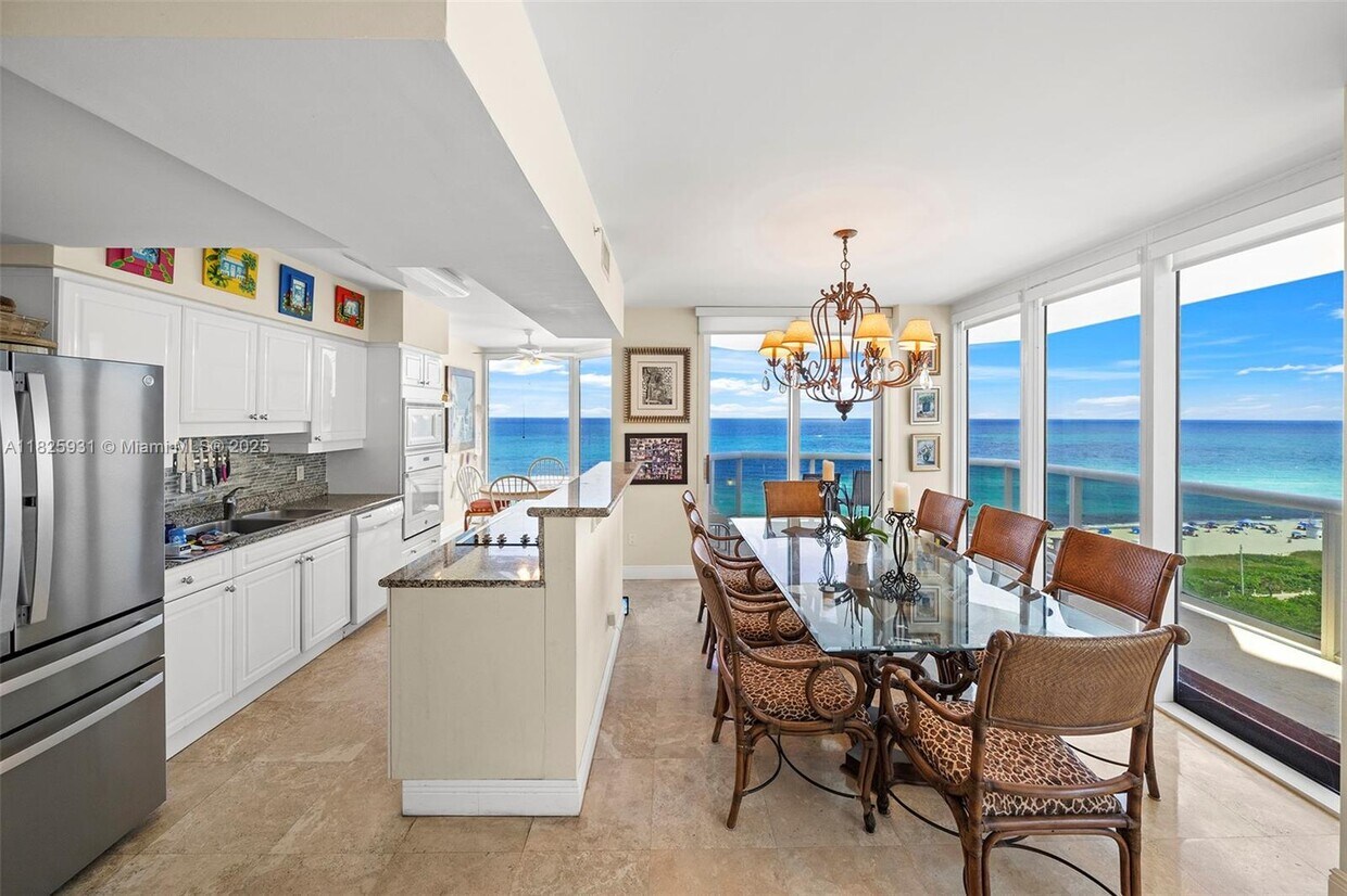 Primary Photo - 4775 Collins Ave