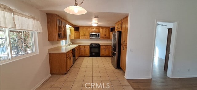 Building Photo - 1704 Hampshire Ct