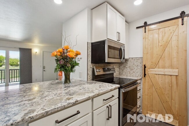 Foto del edificio - Newly Renovated 2BR Condo in Boulder