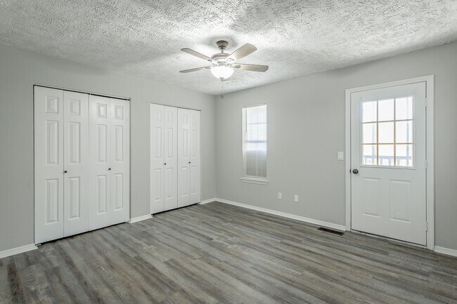 Foto del edificio - 3396 Shadowlawn Drive