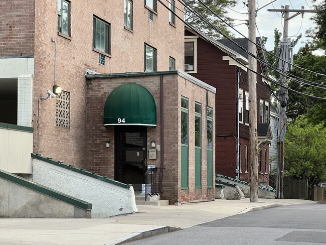 Building Photo - 94 Beacon St