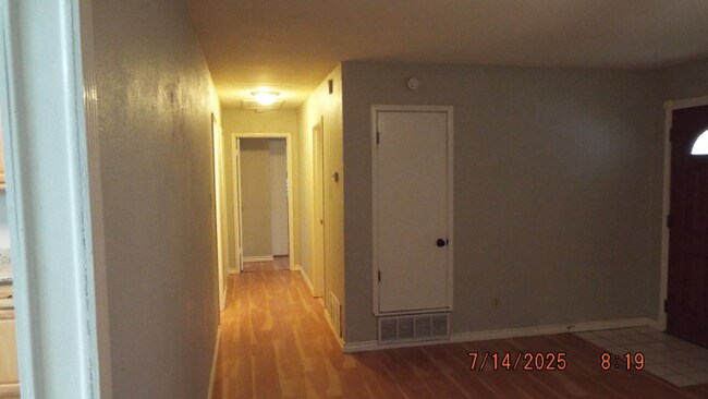 Foto del edificio - 126 Hillcrest Dr