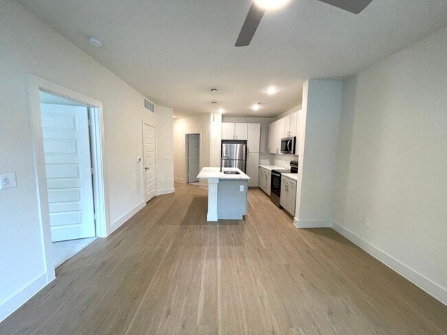 Foto del edificio - 1350 W Taylor St