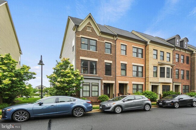 Foto del edificio - Welcome to Codman Drive!