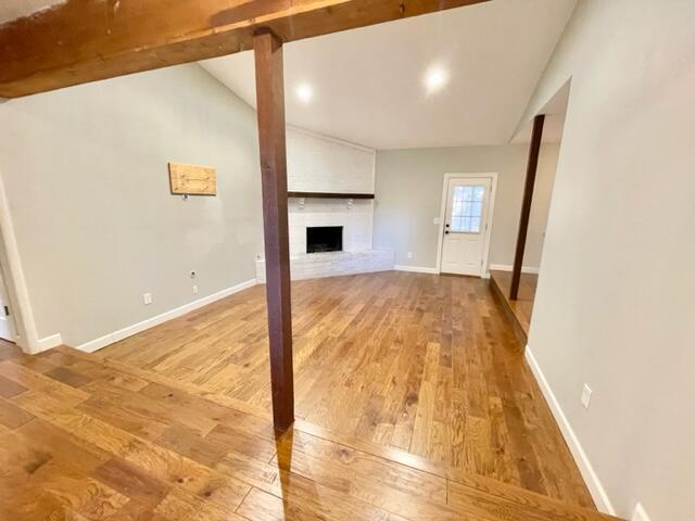 Building Photo - 713 Meadow Ct