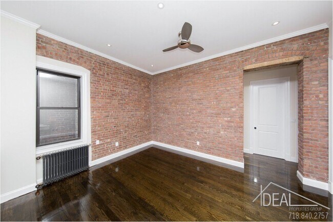 Building Photo - 1380 Lexington Ave