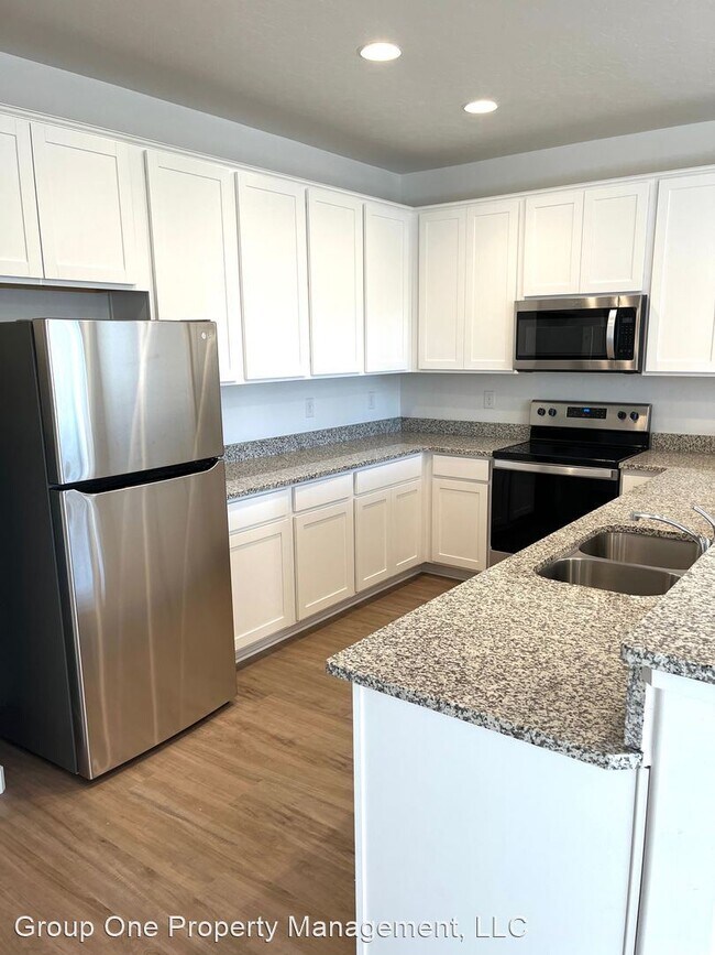 Foto del edificio - 2 br, 2 bath House - 5500 Cherry Lane