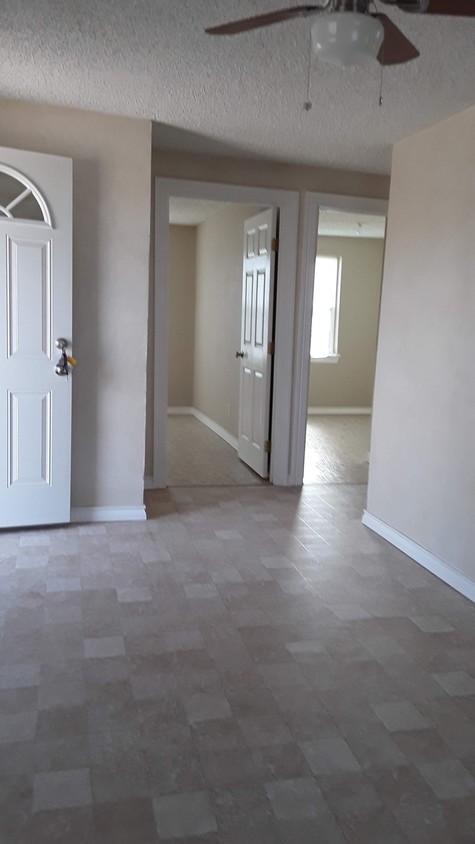 Foto principal - 711 N Dallas St