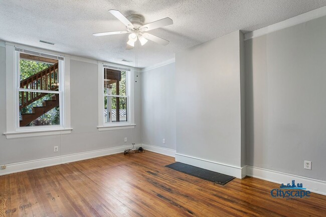 Building Photo - 507 N 32nd St