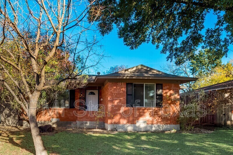 Primary Photo - 2451 Materhorn Dr