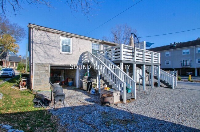 Foto del edificio - 103 Cherokee Rd