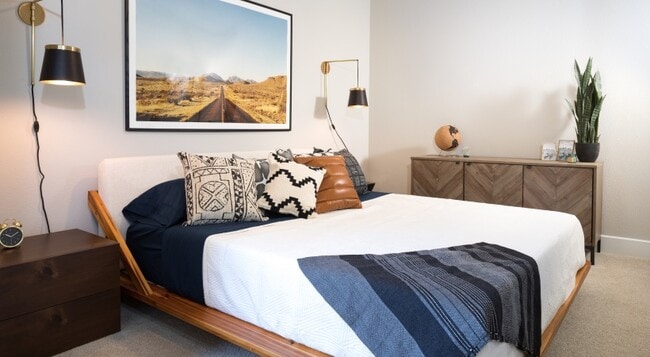 Foto del edificio - 330 E Las Colinas Blvd