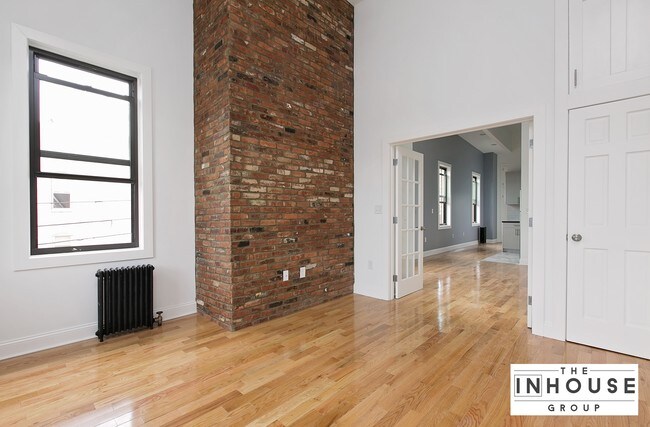 Building Photo - 160 Wyckoff Ave