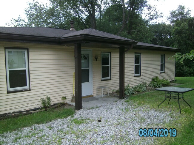 Building Photo - 1668 Hyde Park Ave