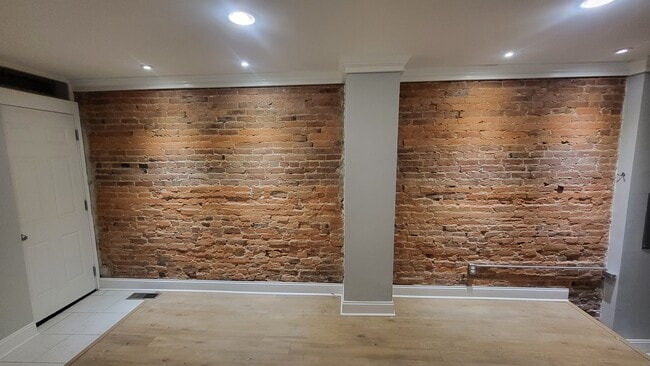 Living Room - 816 S 5th St