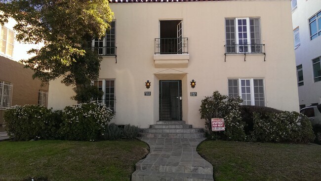 Building Photo - 934 S Orange Grove Ave