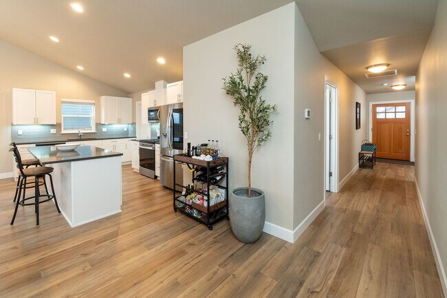 Foto del edificio - CHECK OUT THIS BEAUTIFUL HOME IN SUNRISE M...