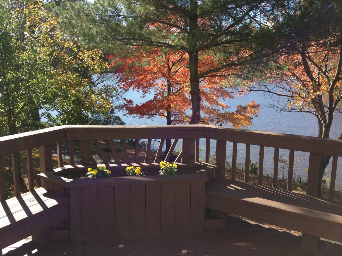 Primary Photo - 2916 Bridgehampton Ct