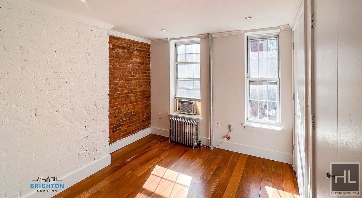 Building Photo - CHARMING EAST VILLAGE 1BR NEAR F TRAIN