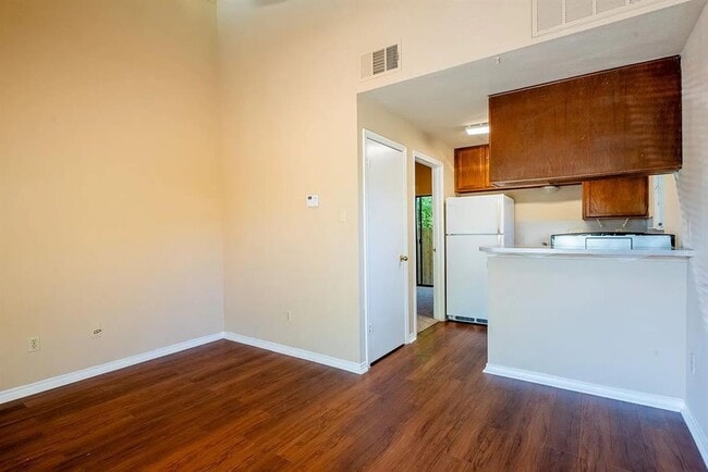 Building Photo - 601 Nelray Blvd