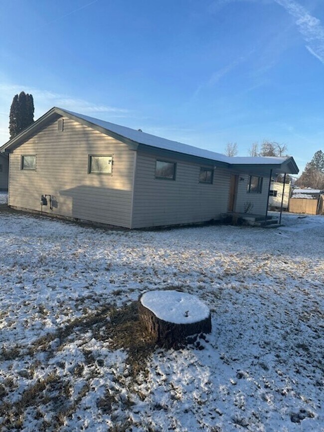 Building Photo - 209 Nancy Lou Dr